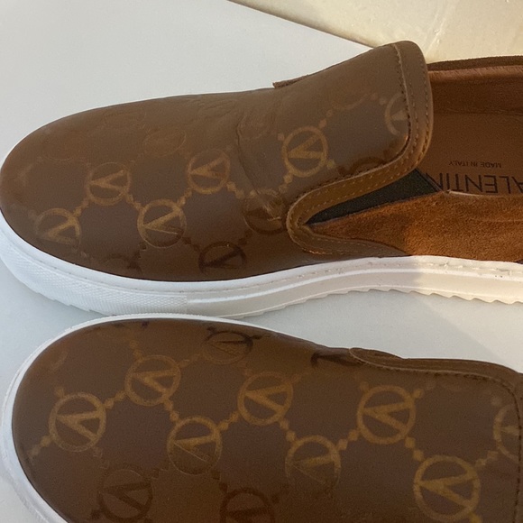 Regina Logo Leather Slip-On Sneakers - Picture 12 of 13
